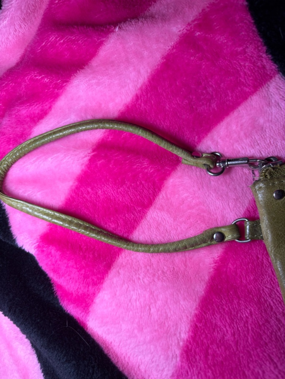 Vintage Fossil Genuine Leather Wristlet - Picture 3 of 9